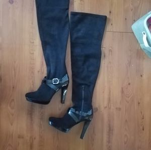 Thigh high Jennifer Lopez Black suede boots